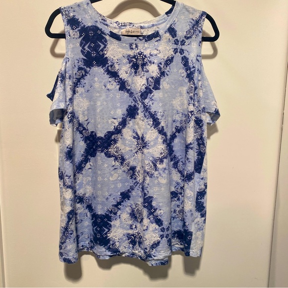 Style & Co. Tops - Style & Co Women’s Size 0X Top - Blue and White Cold Shoulder